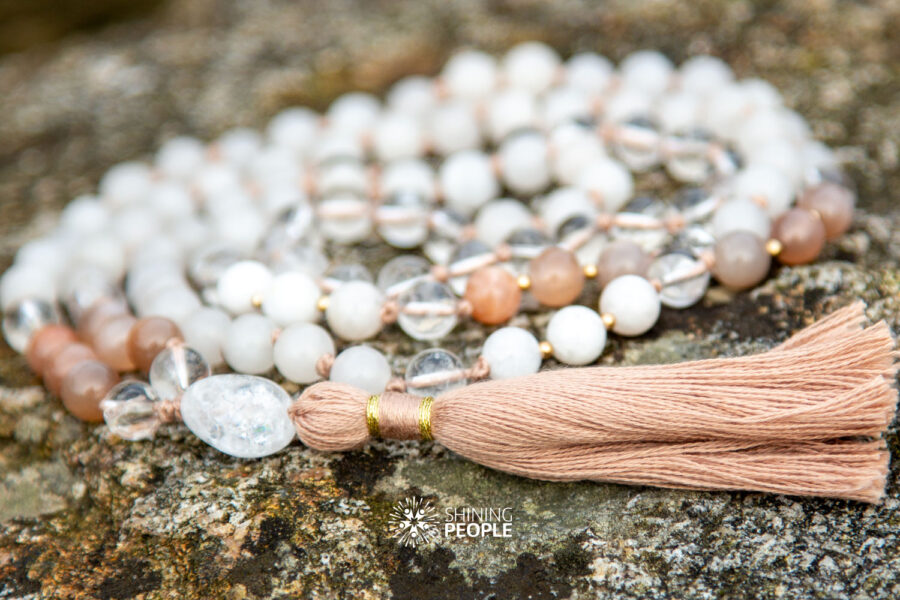 Intuition og klarhed malakæde med 8mm perler