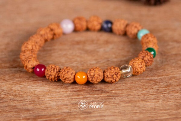 Chakra armbånd med rudraksha