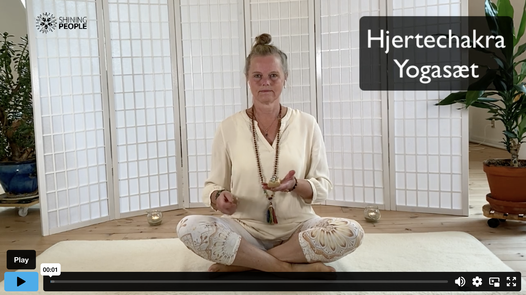 Hjertechakra yoga video
