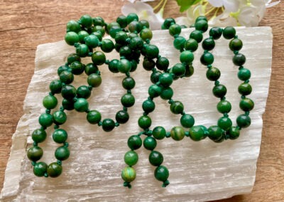 Personligt designet mala med afrikansk jade