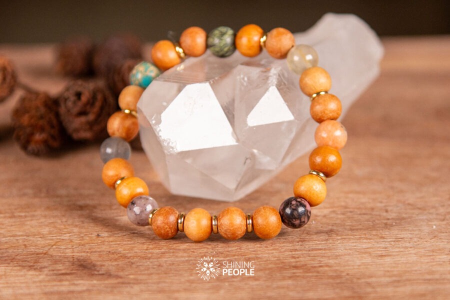 Chakra armbånd med blide farver forgyldt